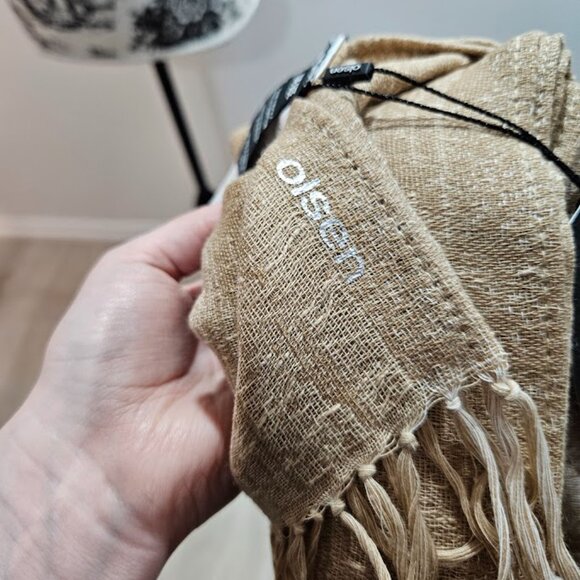 BNWT Beige Cream Olsen Scarf - Picture 7 of 9
